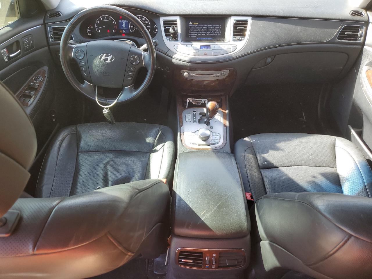 2009 Hyundai Genesis - Image 8