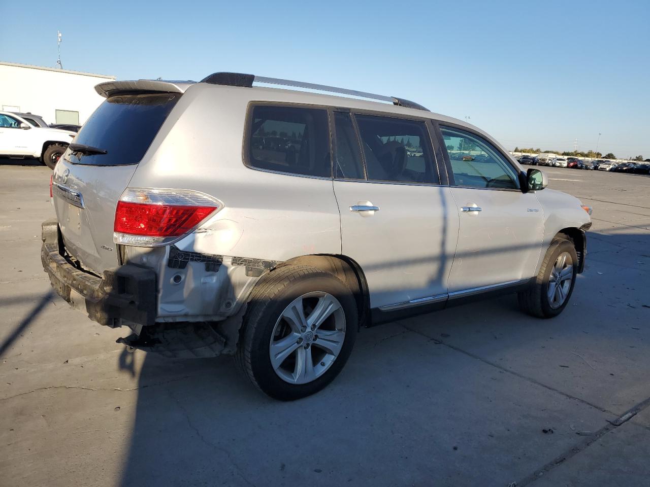 2013 Toyota Highlander - Image 3