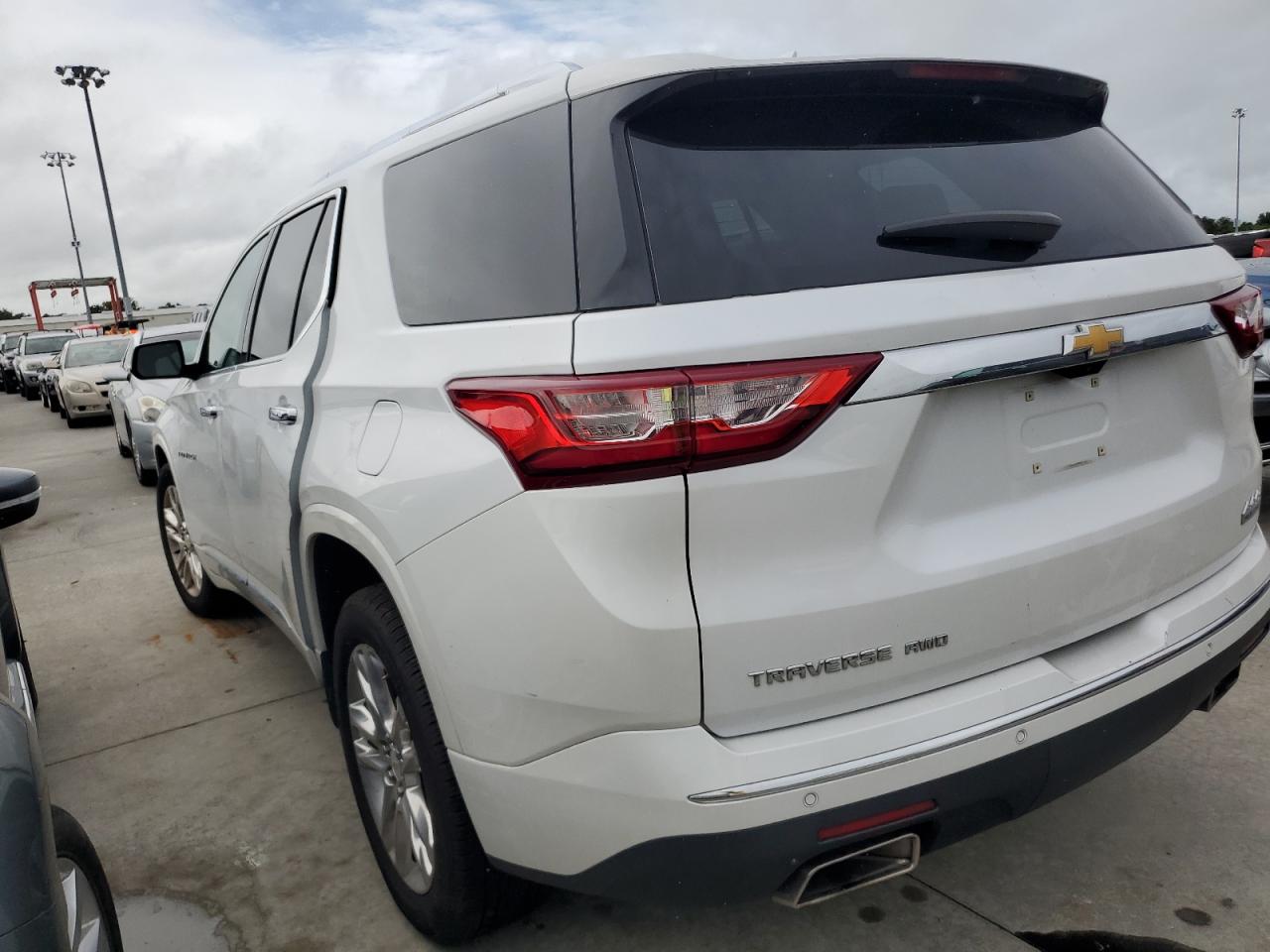 1GNEVJKW8KJ133558 2019 CHEVROLET TRAVERSE - Image 2