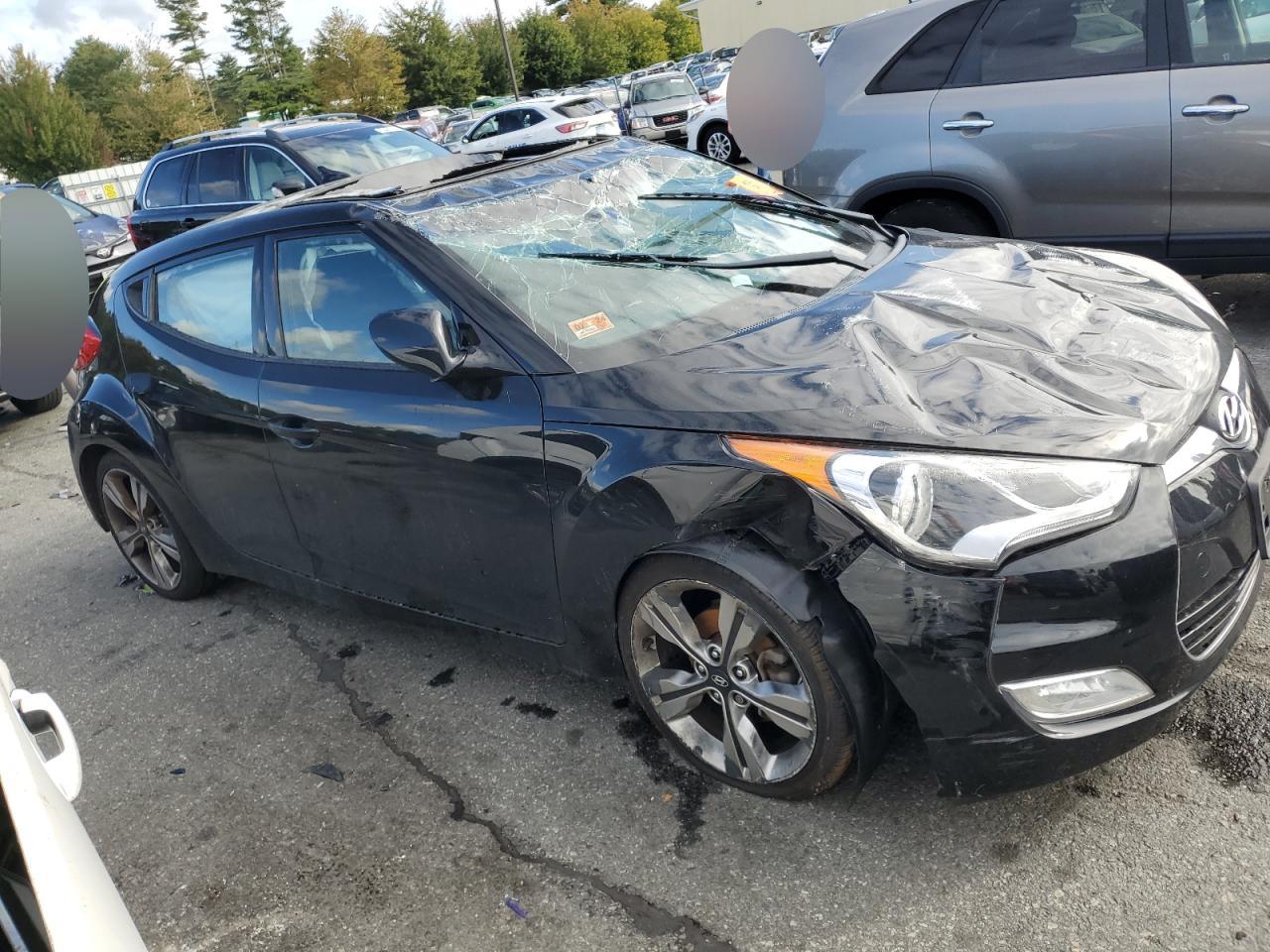 2017 Hyundai Veloster - Image 4