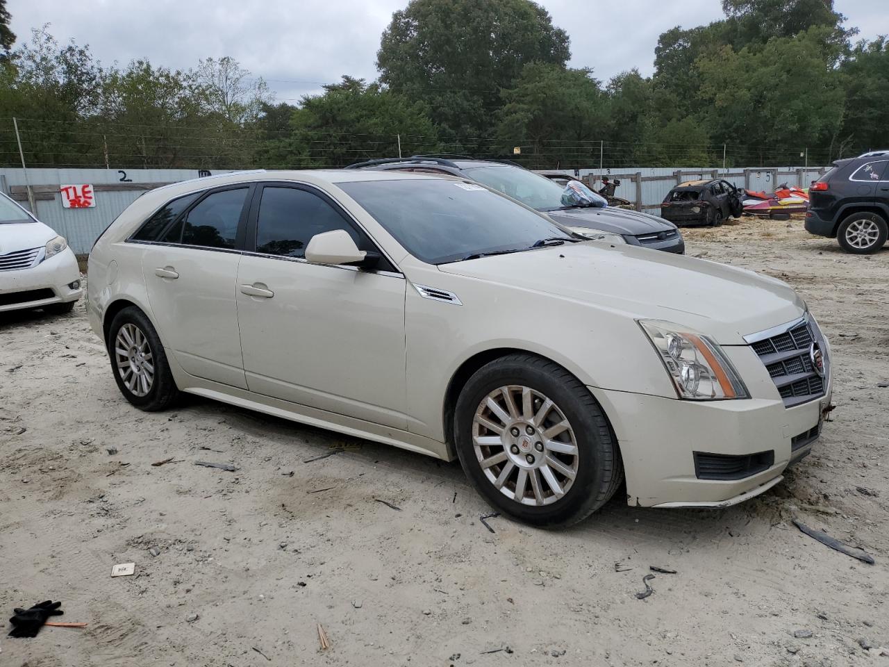 2010 Cadillac CTS - Image 4