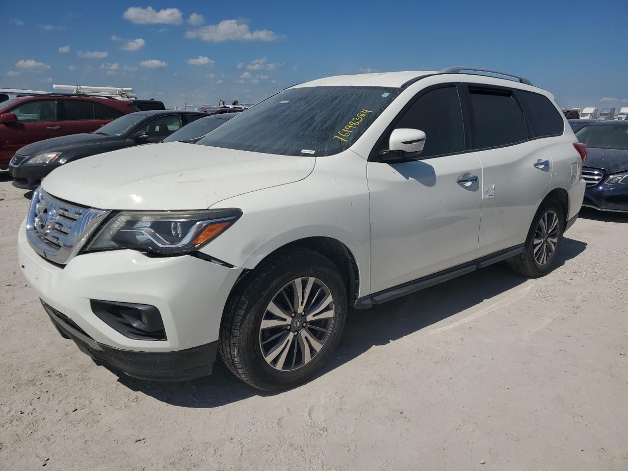 2018 Nissan Pathfinder - Image 1