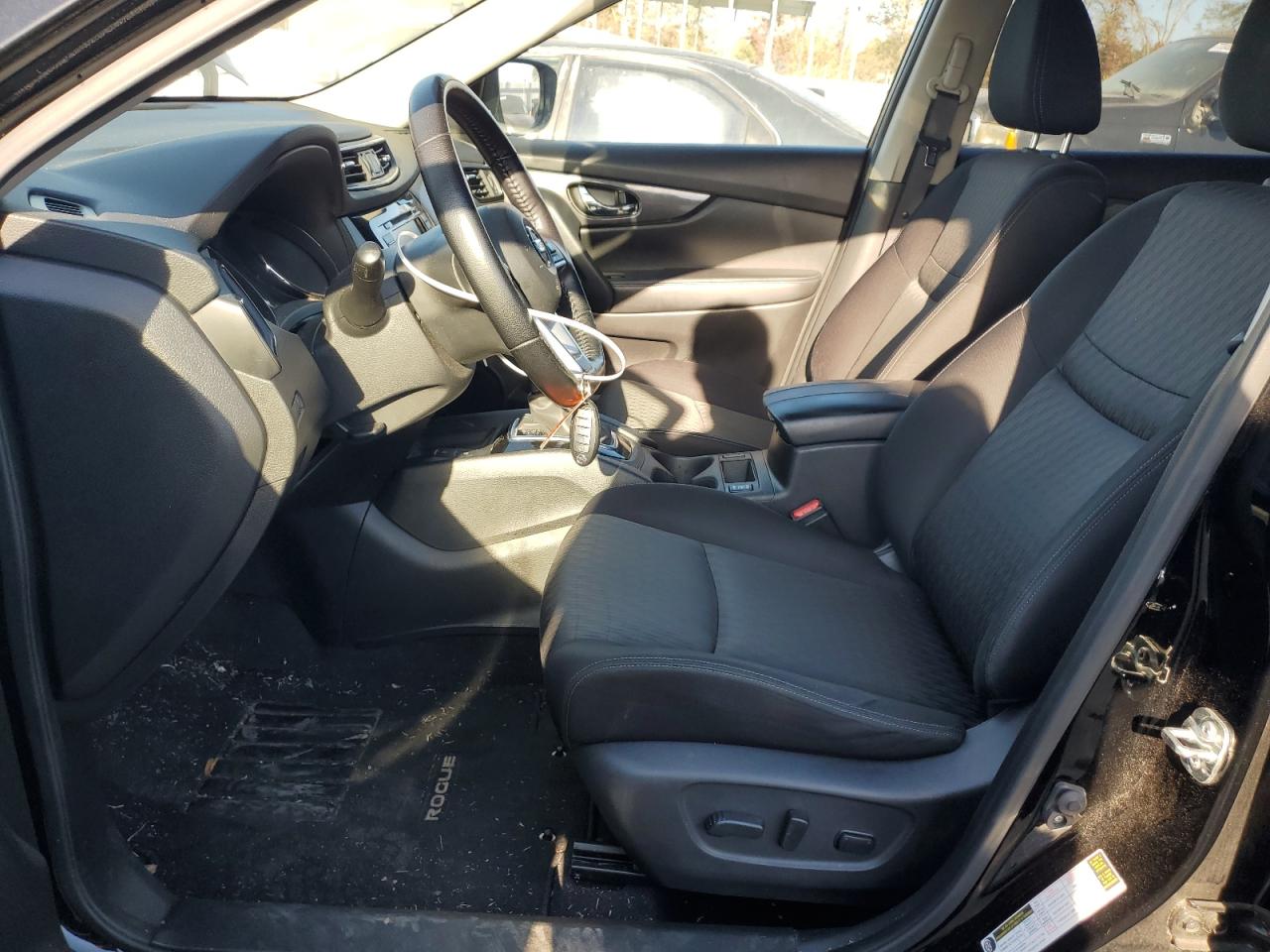 2020 Nissan Rogue - Image 7