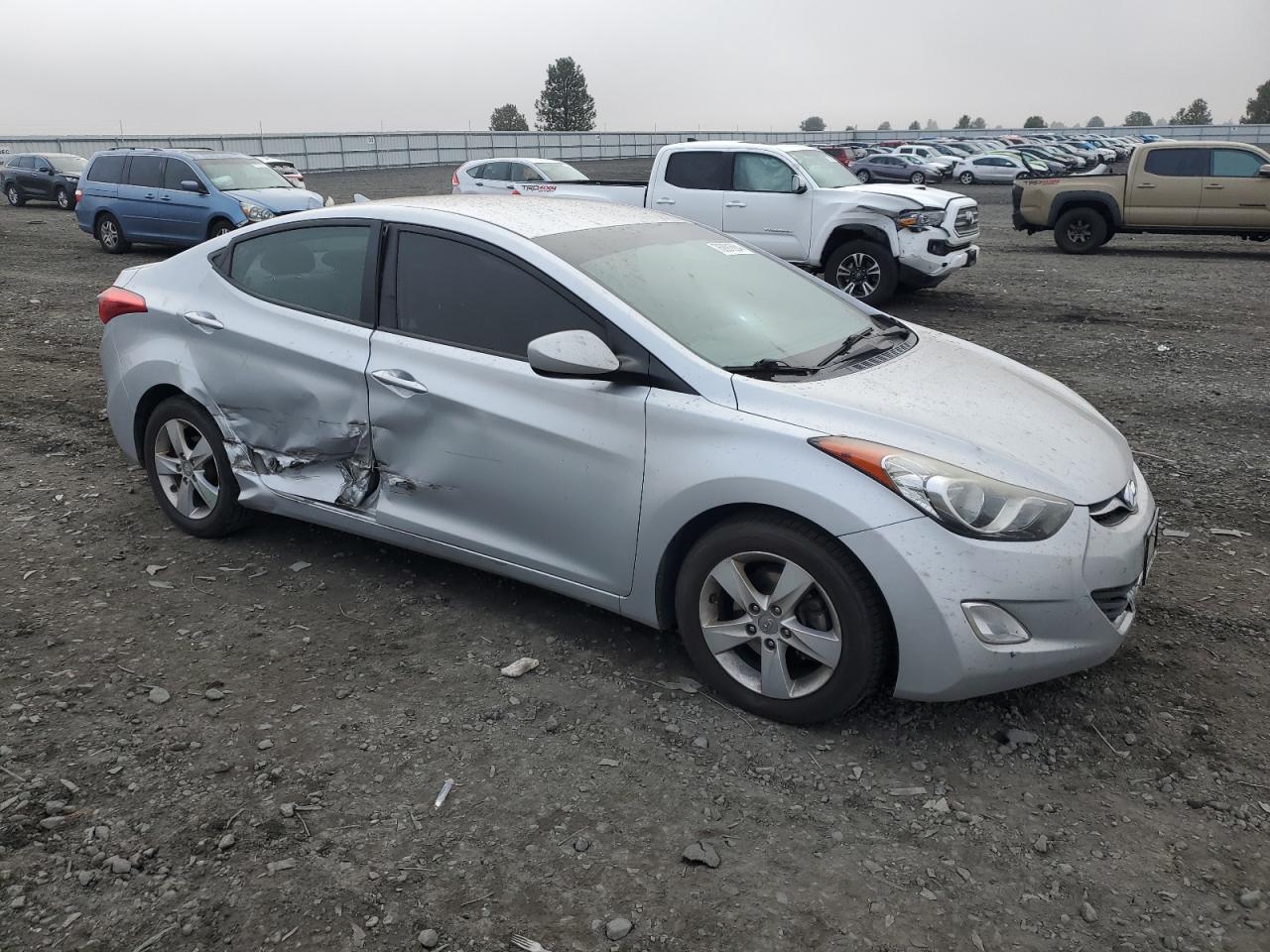 VIN 5NPDH4AE3DH377541 2013 HYUNDAI ELANTRA no.4