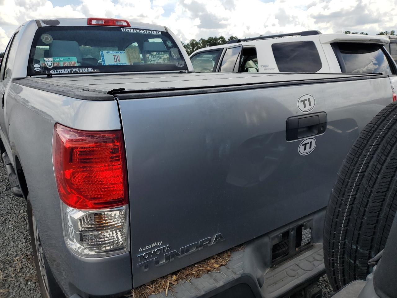 5TFUW5F19AX104072 2010 Toyota Tundra Double Cab Sr5