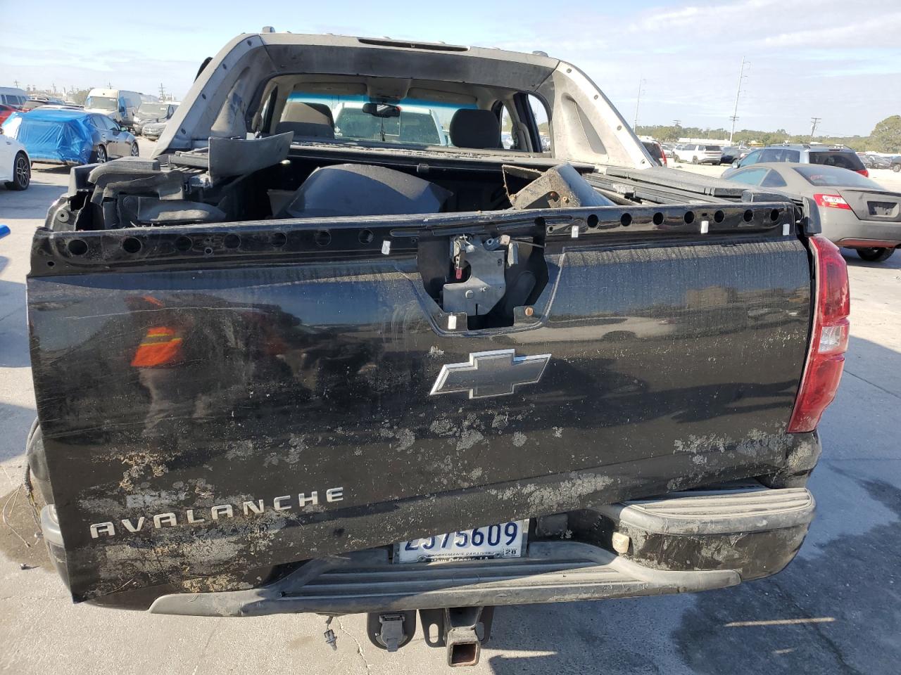 2007 Chevrolet Avalanche - Image 6