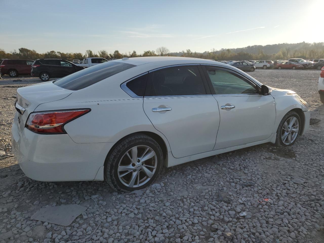 2015 Nissan Altima - Image 3