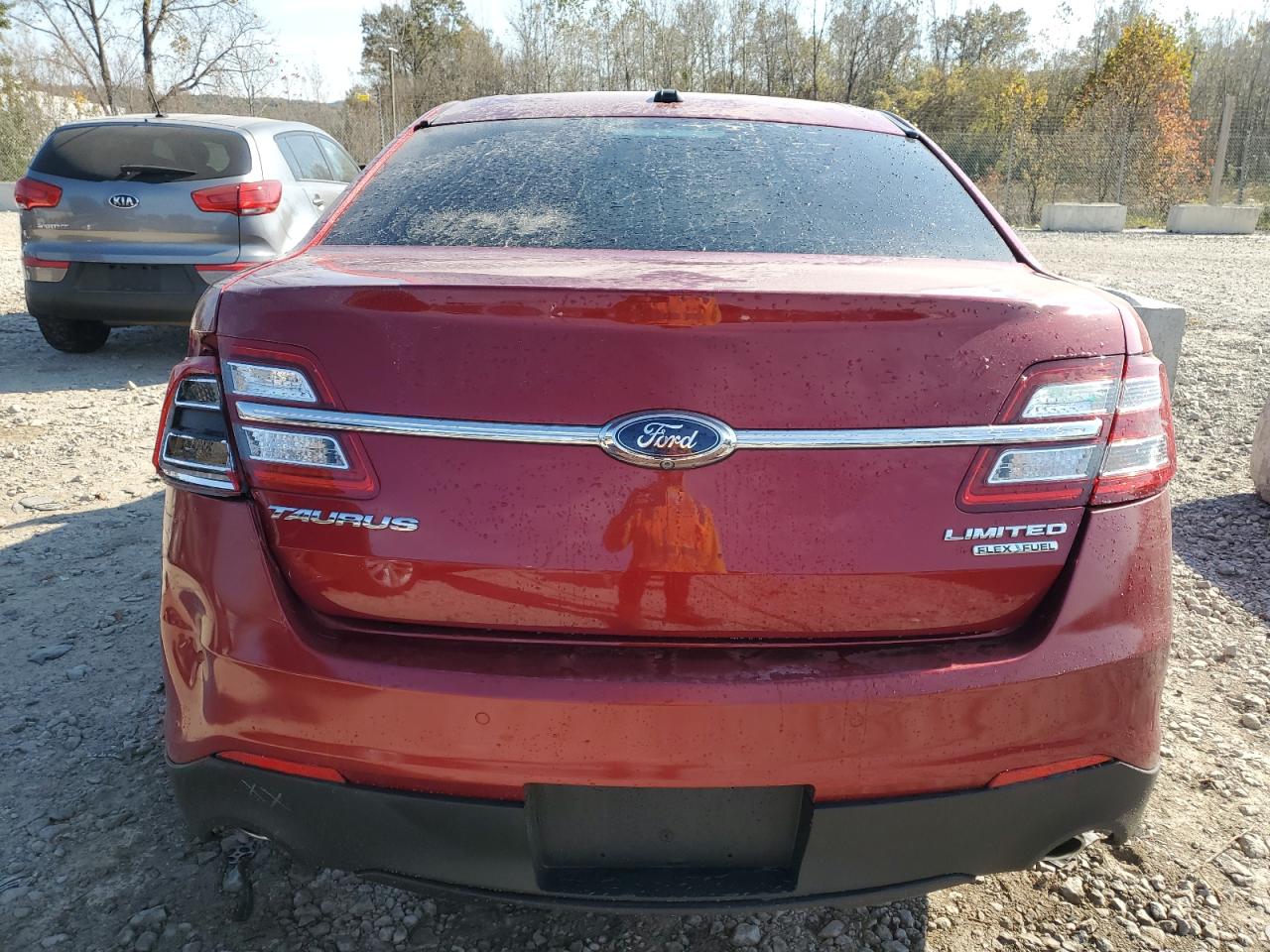 2015 Ford Taurus Limited VIN: 1FAHP2F88FG149981 Lot: 77697244