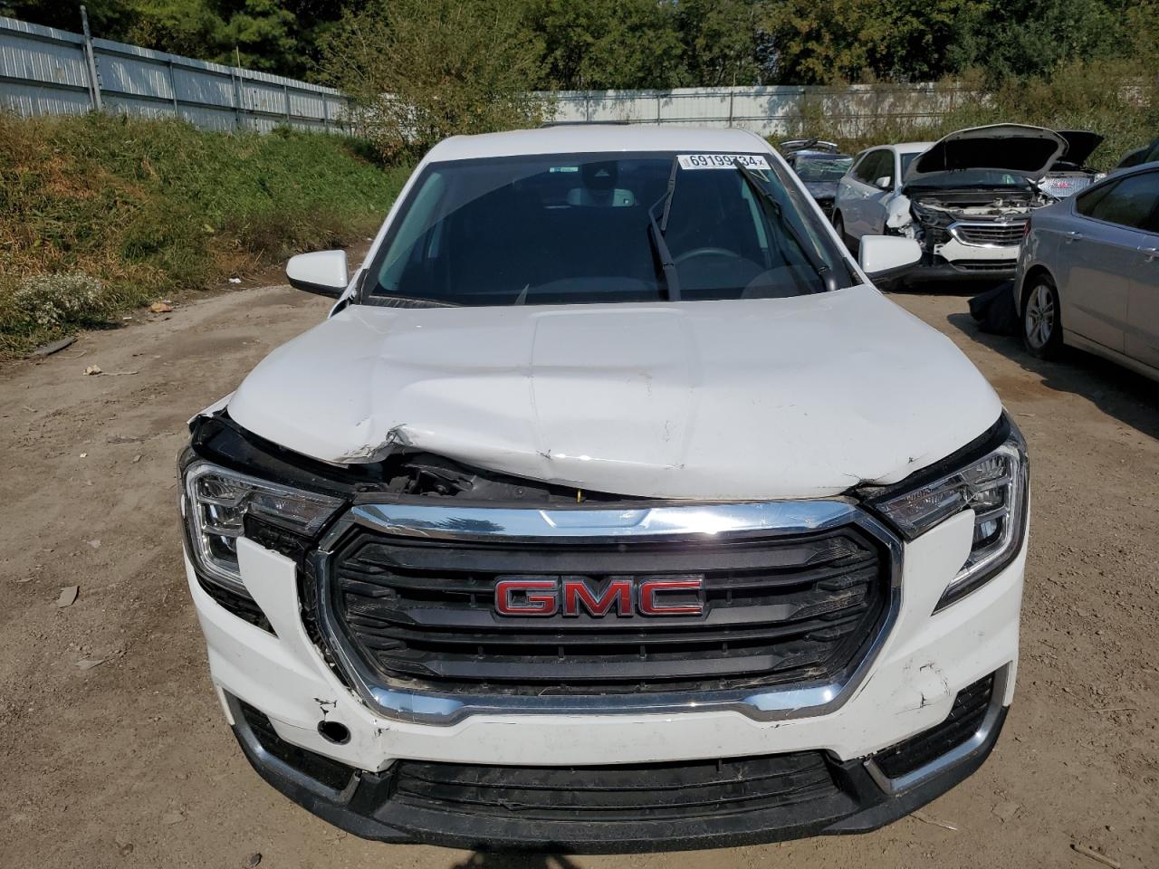 2022 GMC Terrain - Image 5