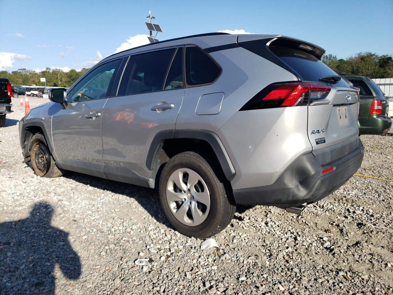 2T3H1RFV4KW016885 2019 TOYOTA RAV 4 - Image 2