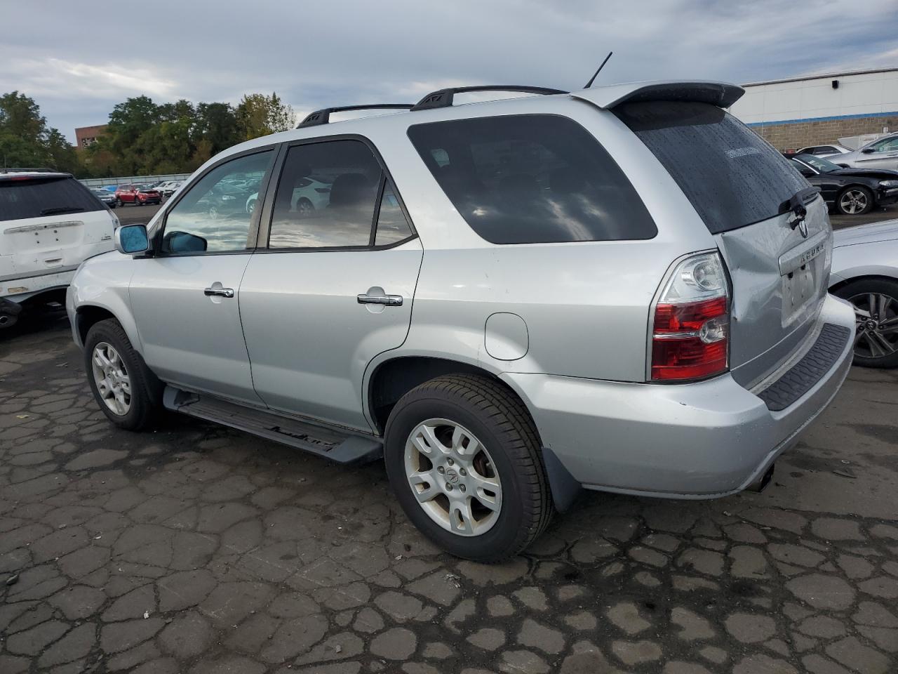 2004 Acura MDX - Image 2