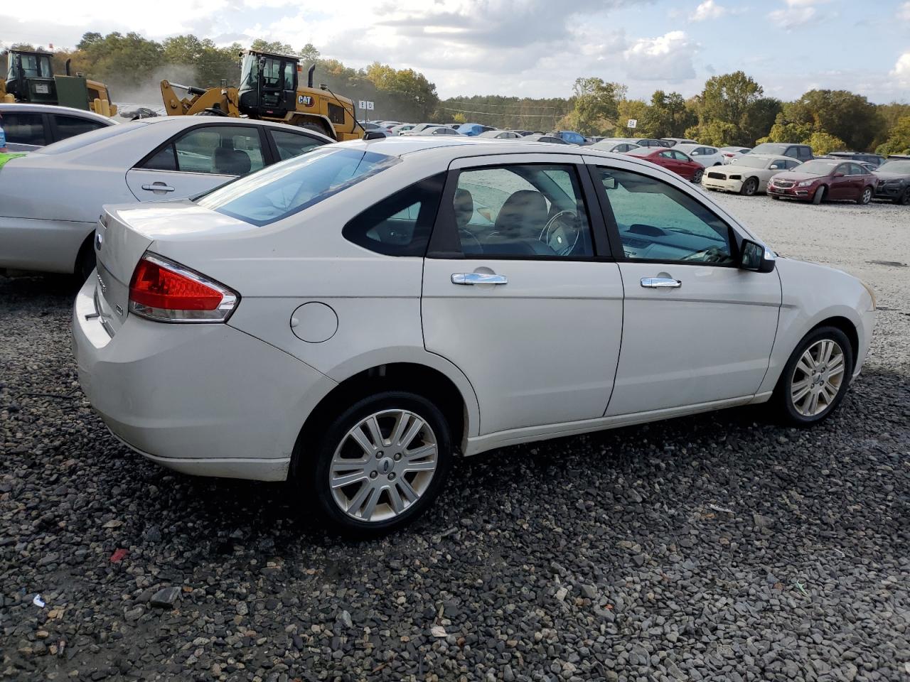 2010 Ford Focus - Image 3