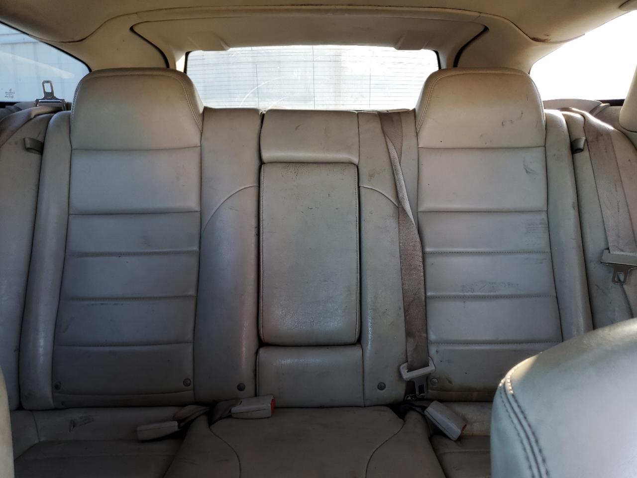 2007 Dodge Magnum - Image 10