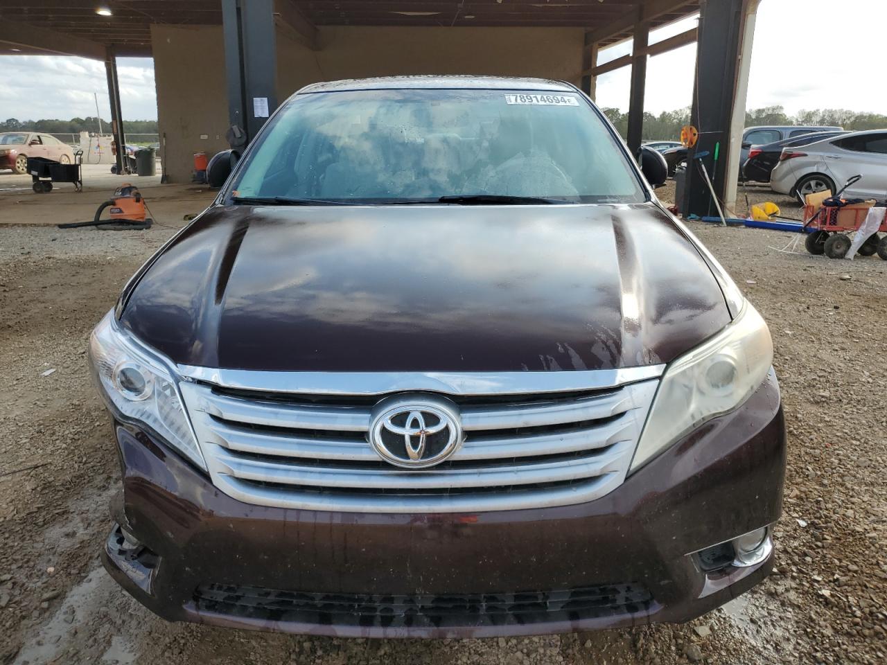 2012 Toyota Avalon - Image 5