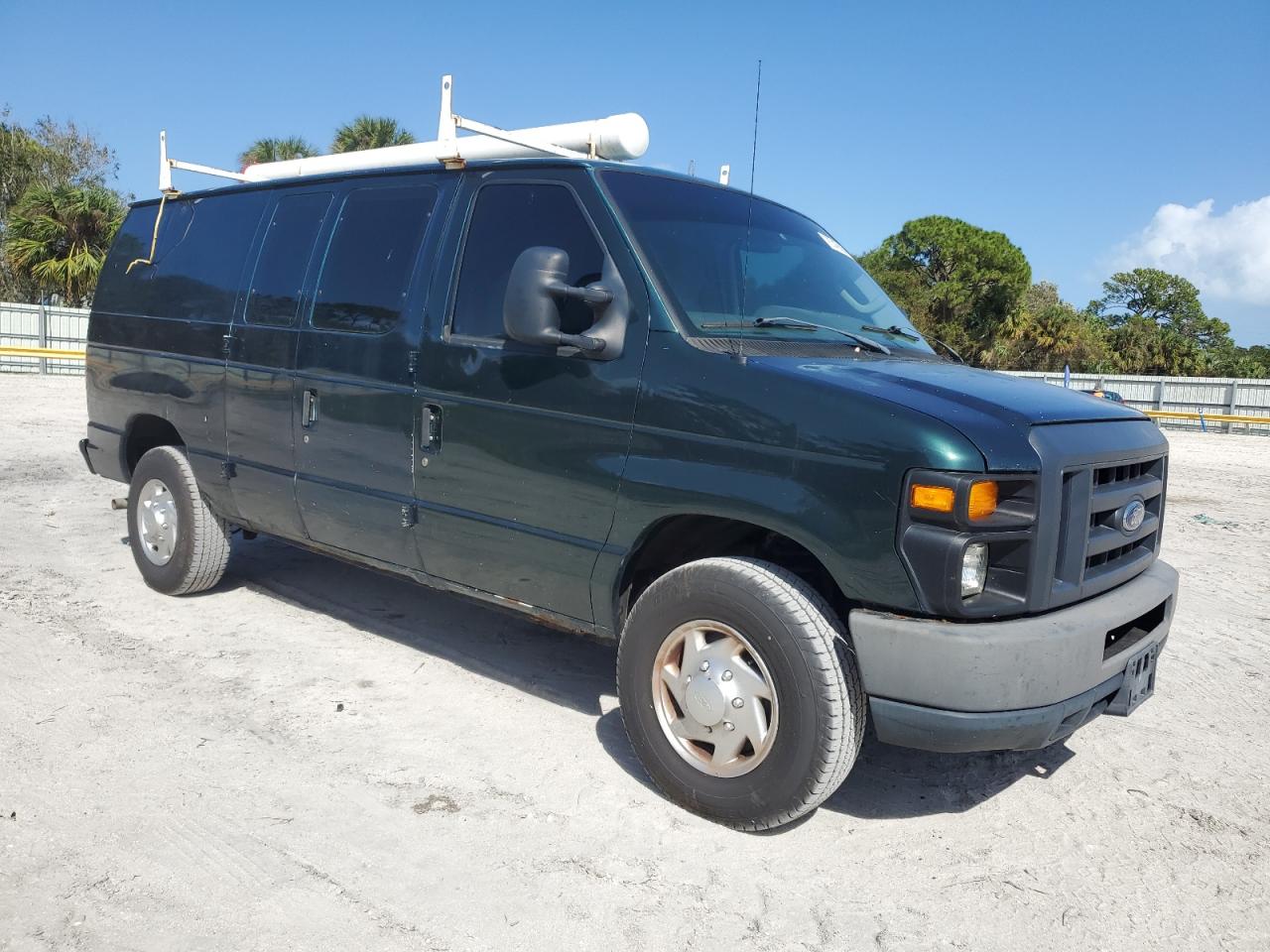 2012 Ford Econoline - Image 4