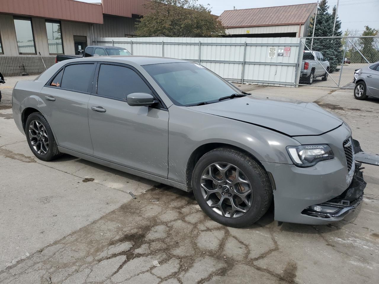 2017 Chrysler 300 - Image 4