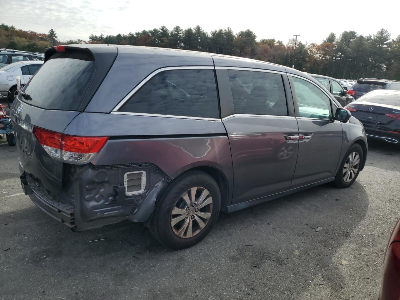 2015 Honda Odyssey - Image 3