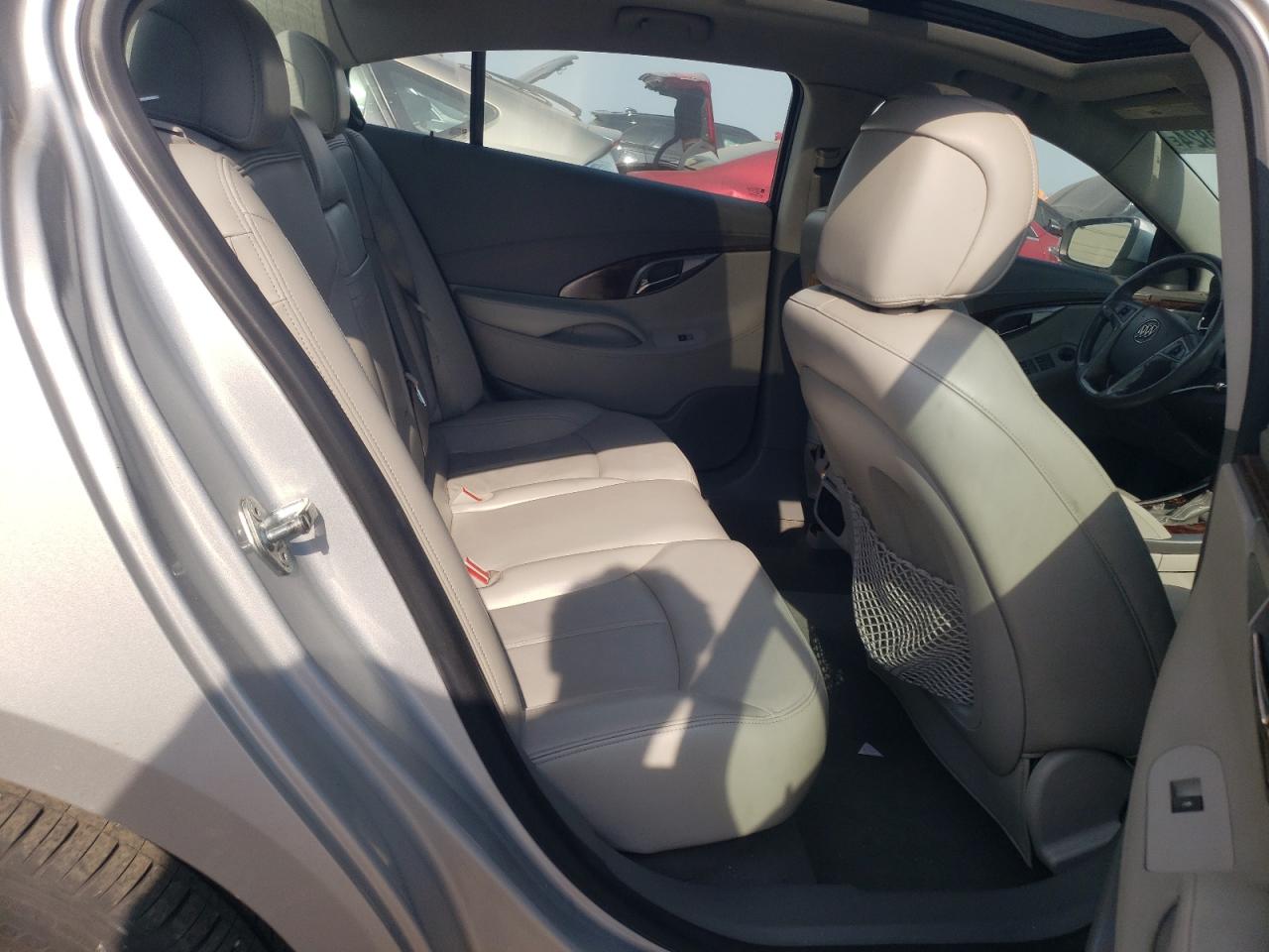2010 Buick LaCrosse - Image 10