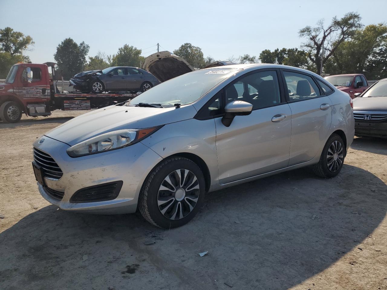 VIN 3FADP4AJ6FM110669 2015 FORD FIESTA no.1