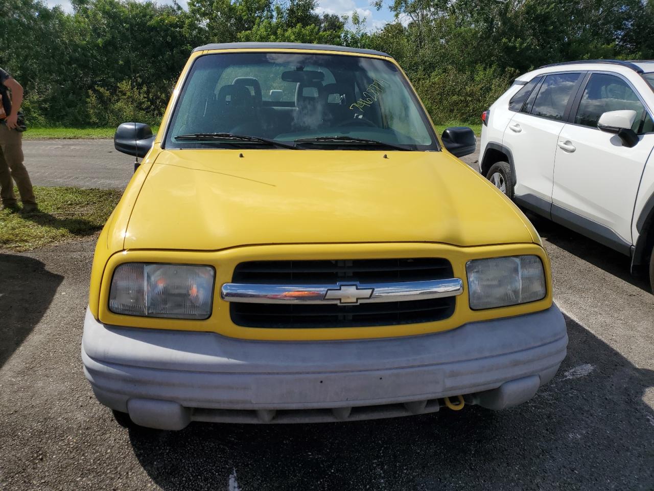 2002 Chevrolet Tracker - Image 5