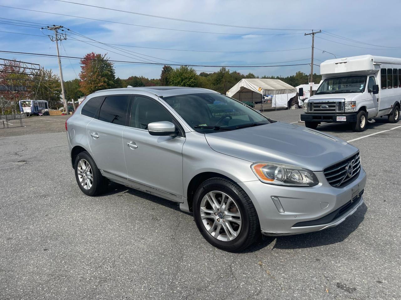 YV4612RK9G2857548 2016 VOLVO XC60 - Image 1