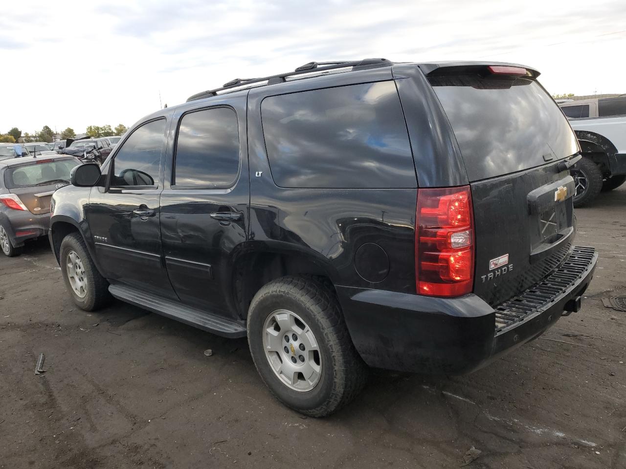 VIN 1GNSKBE01DR236804 2013 CHEVROLET TAHOE no.2