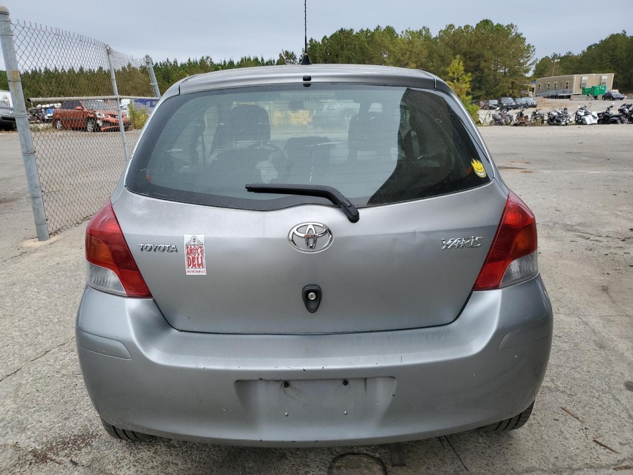 JTDJT4K31B5329595 2011 Toyota Yaris