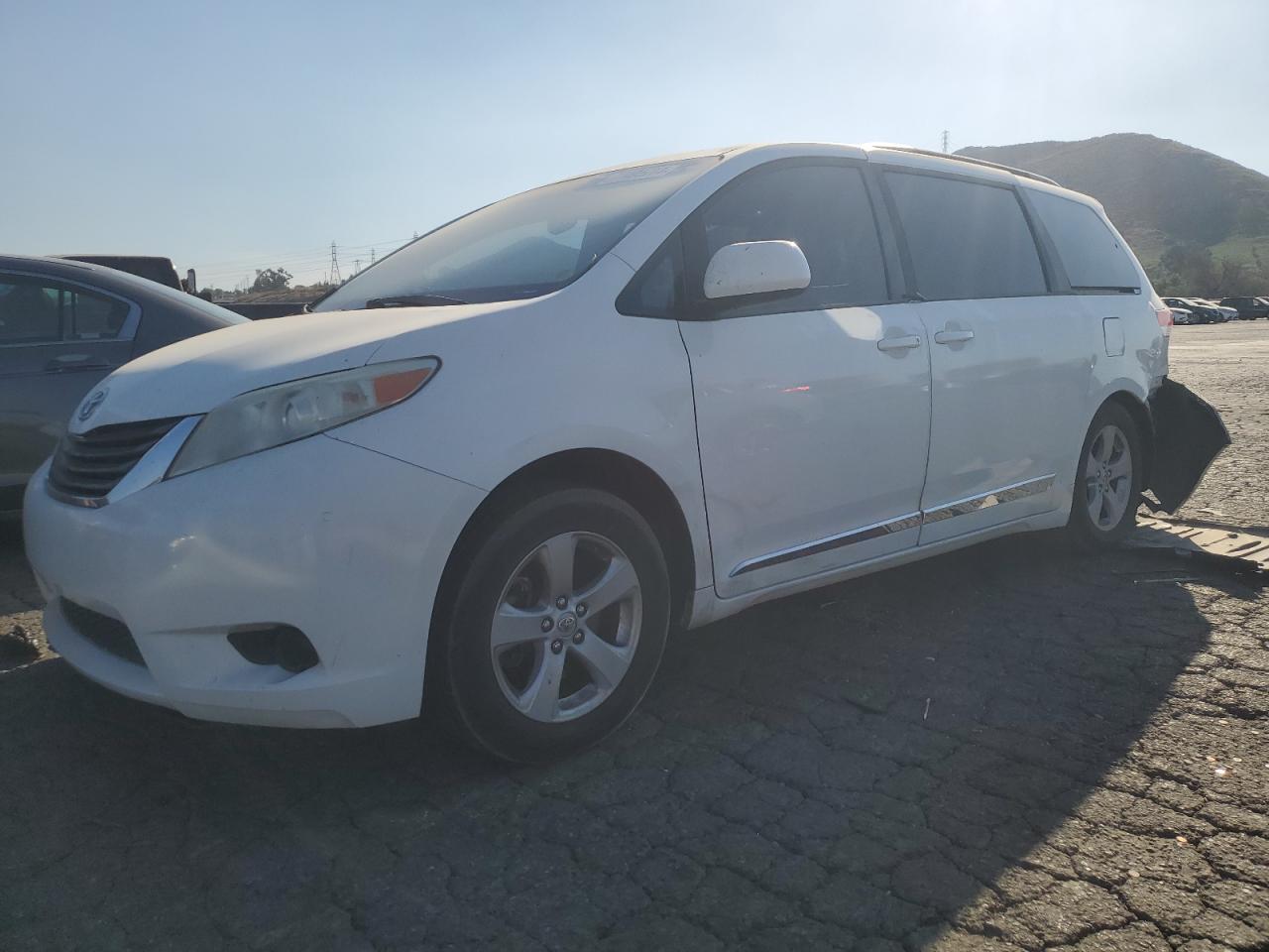 2014 Toyota Sienna - Image 1