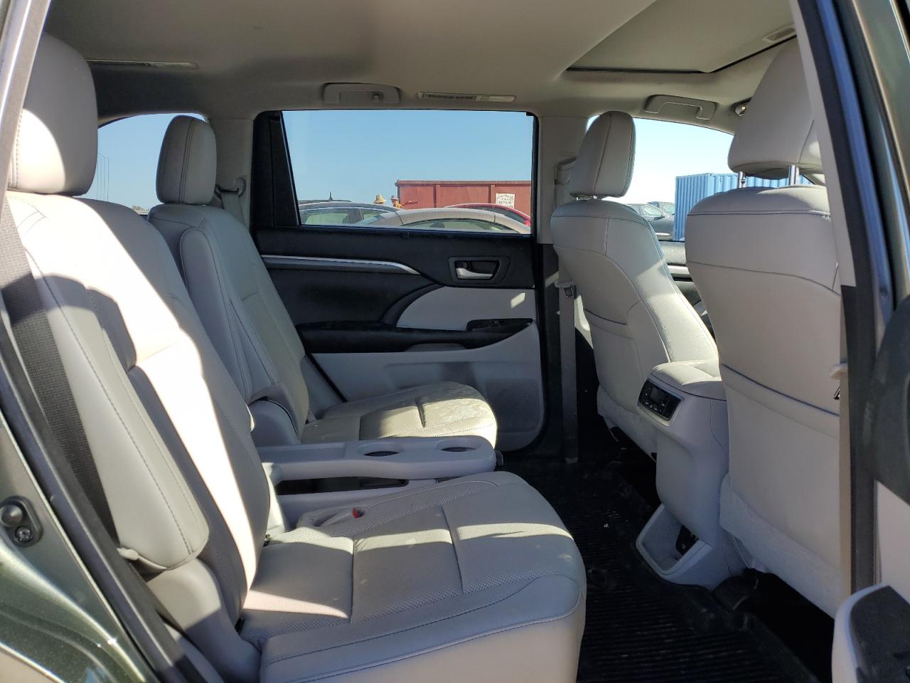 2018 Toyota Highlander Limited VIN: 5TDDZRFH2JS813850 Lot: 74191184