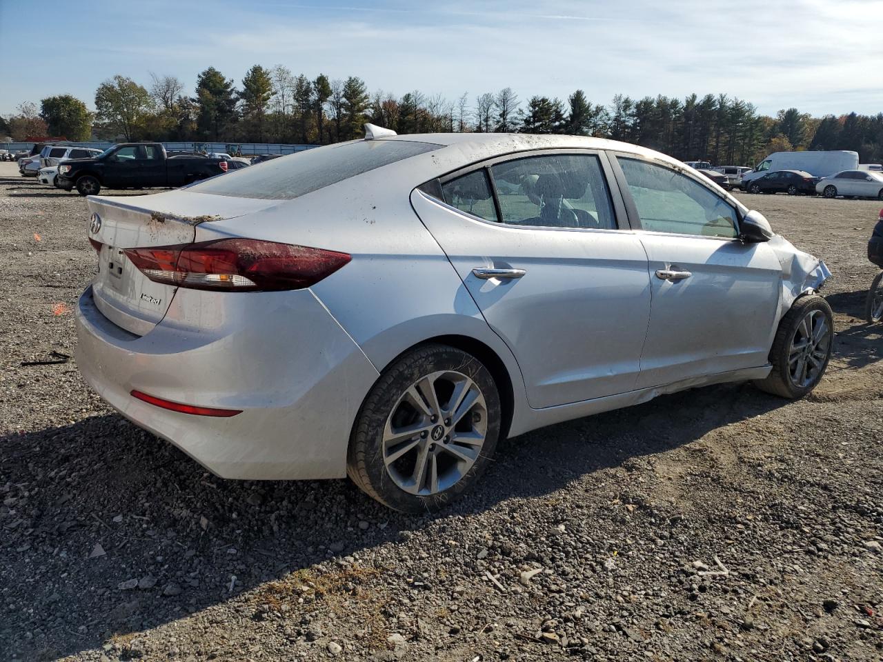 2017 Hyundai Elantra - Image 3