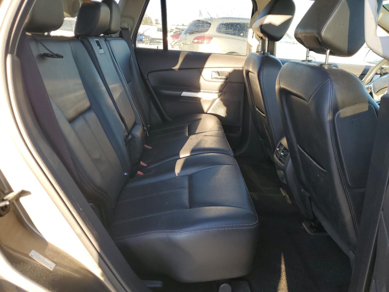 2012 Ford Edge - Image 11