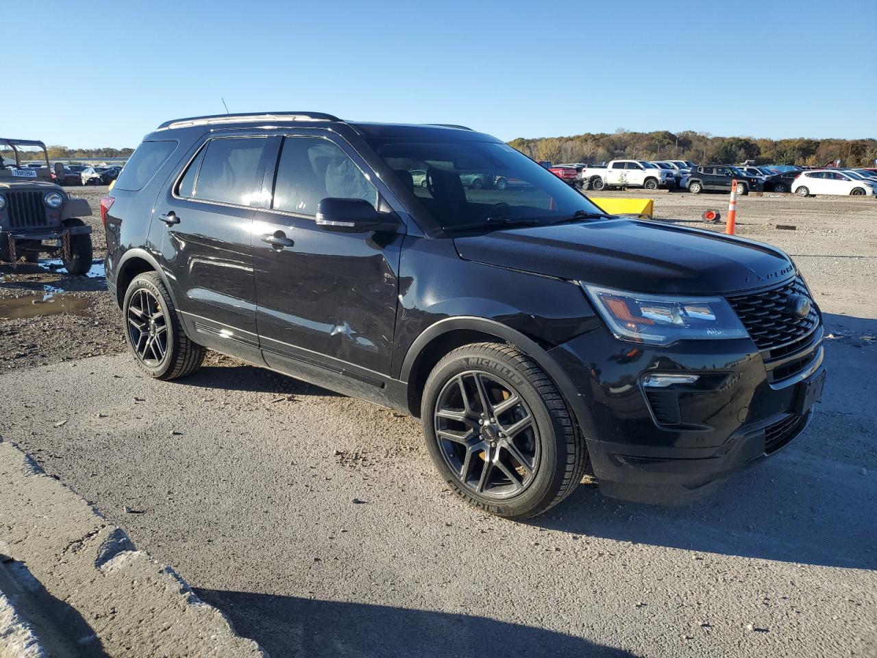 2019 Ford Explorer - Image 4