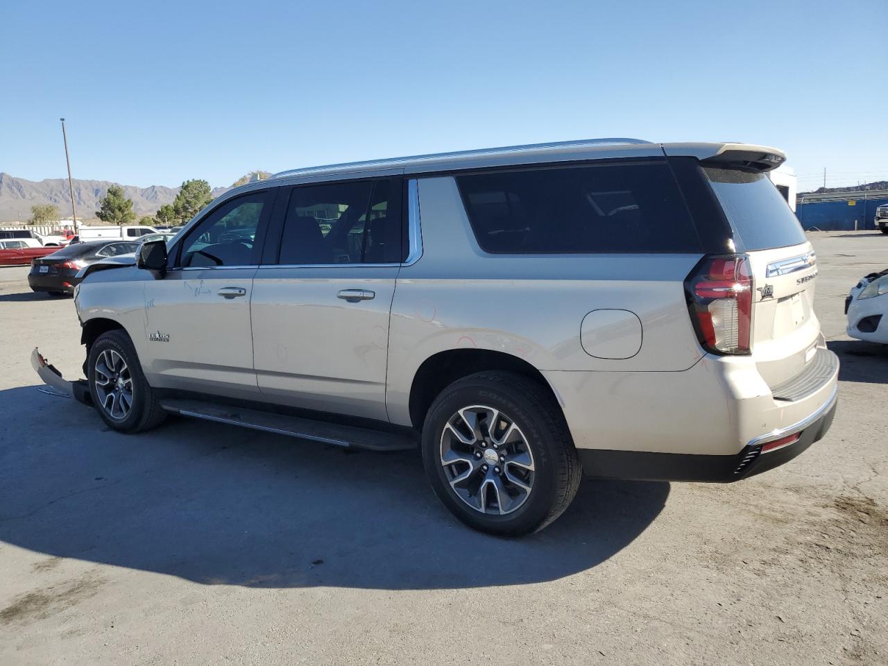 2021 Chevrolet Suburban - Image 2