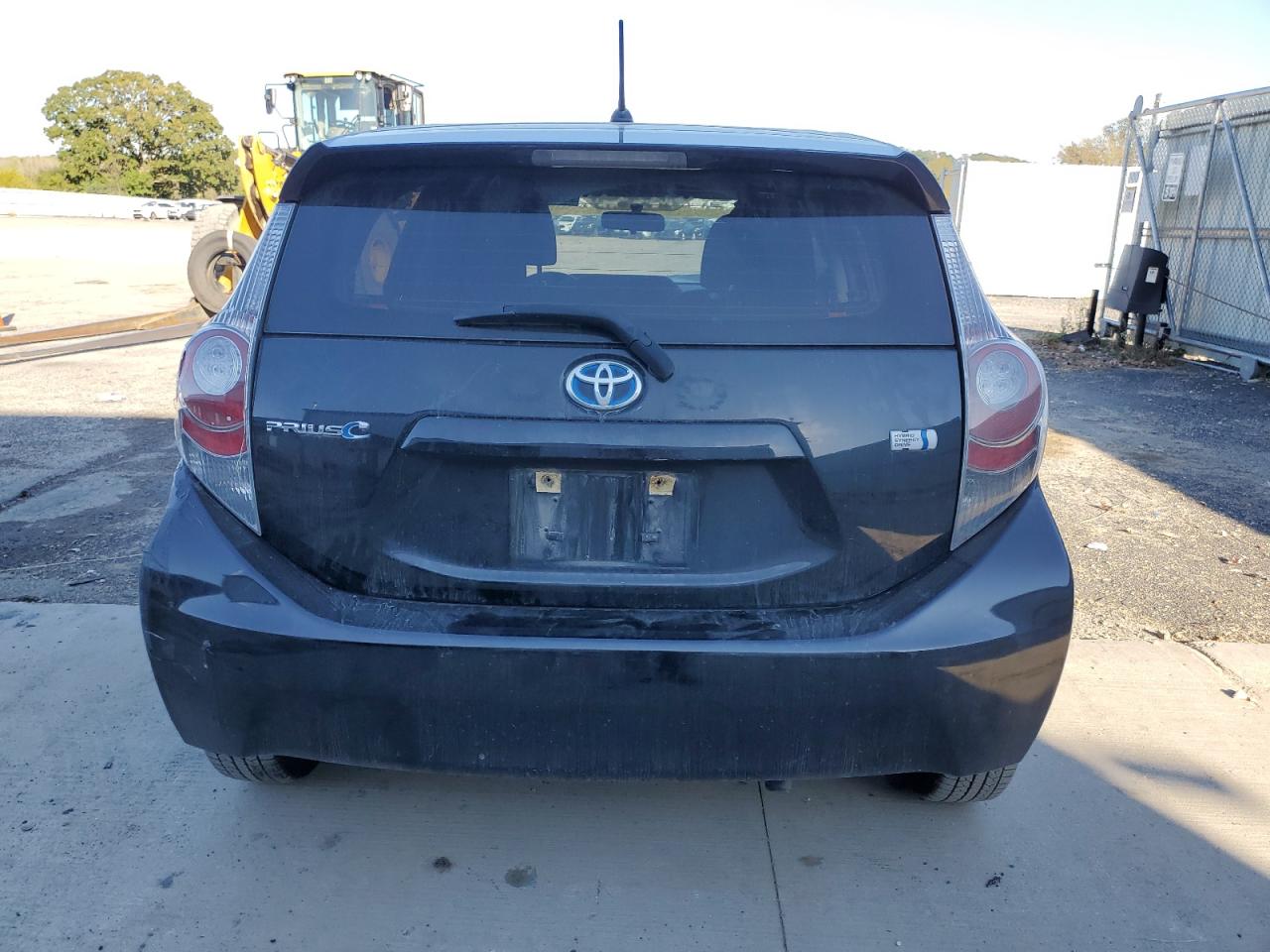 JTDKDTB38E1565085 2014 Toyota Prius C