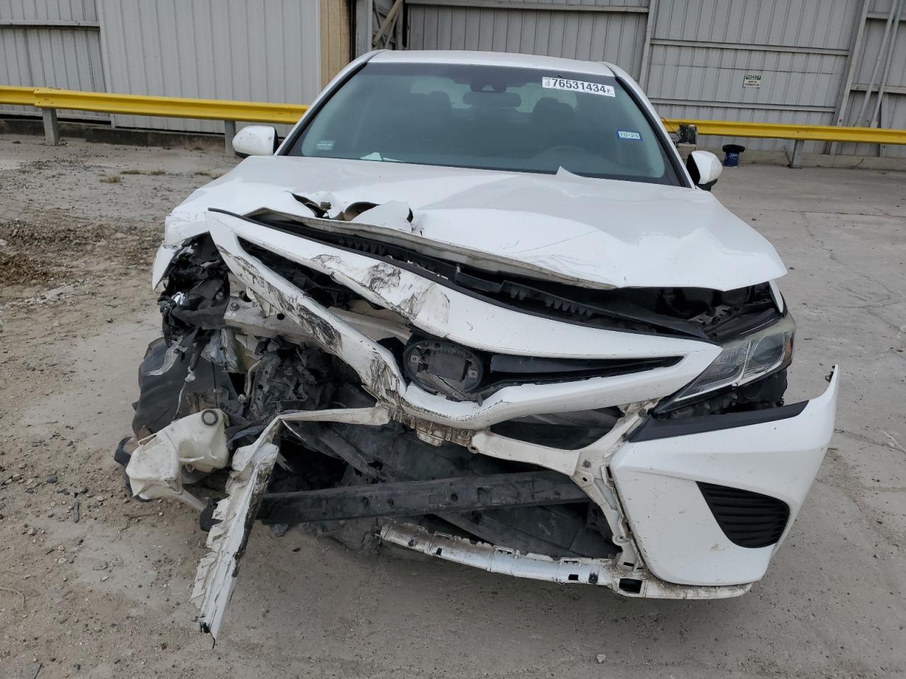 VIN 4T1B11HK9JU133475 2018 TOYOTA CAMRY no.5