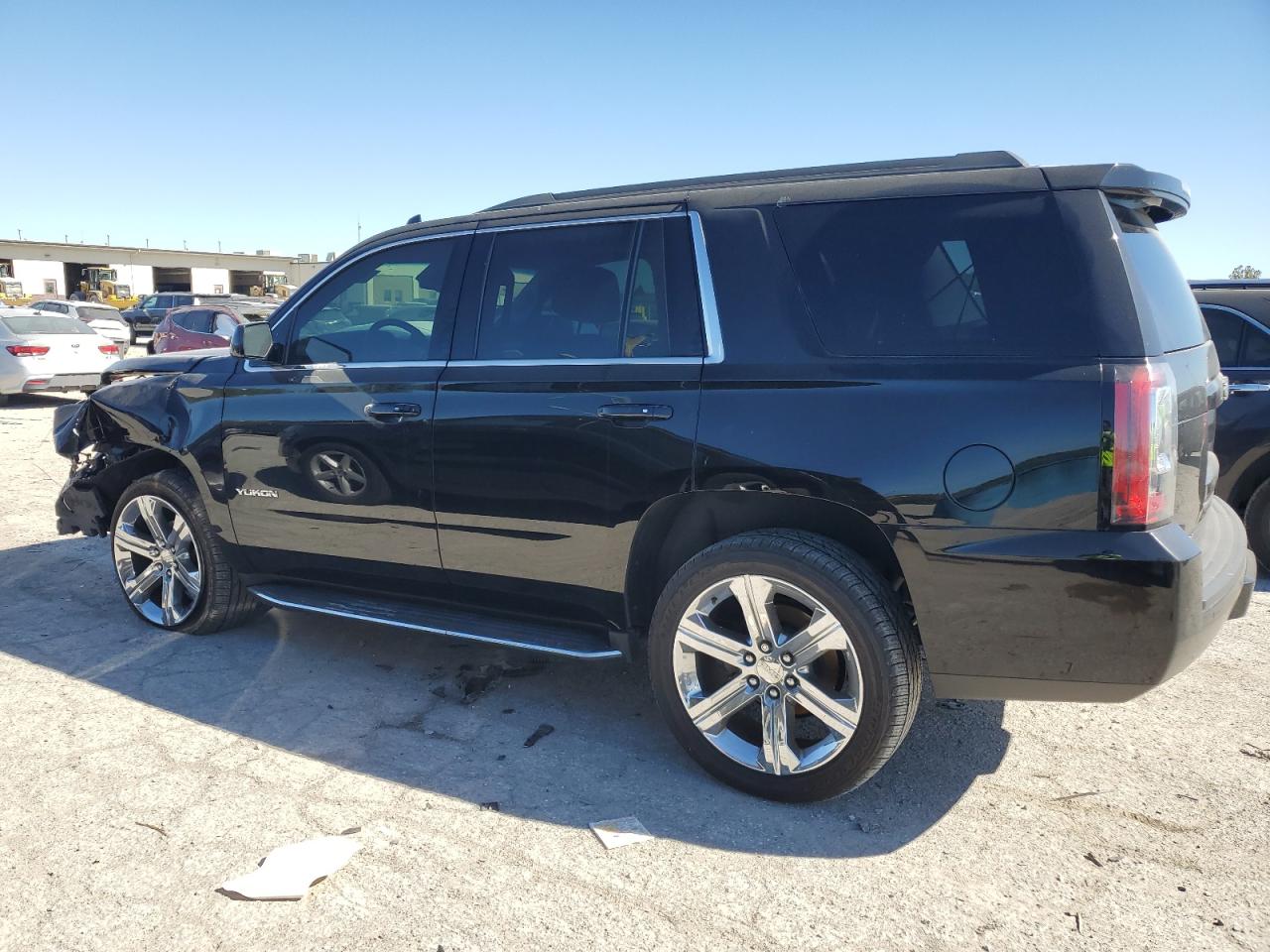 2017 GMC Yukon - Image 2