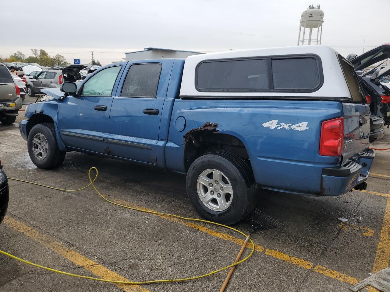 2005 Dodge Dakota - Image 2