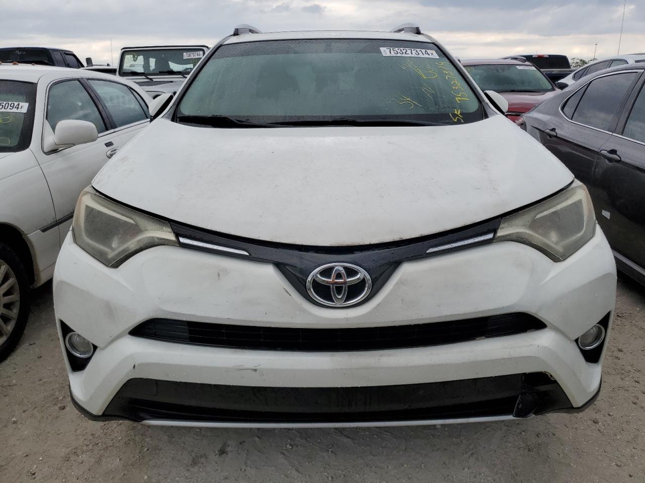 VIN JTMWFREV3GJ077760 2016 TOYOTA RAV4 no.5