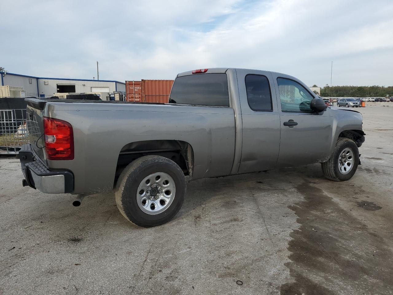 2013 Chevrolet Silverado - Image 3