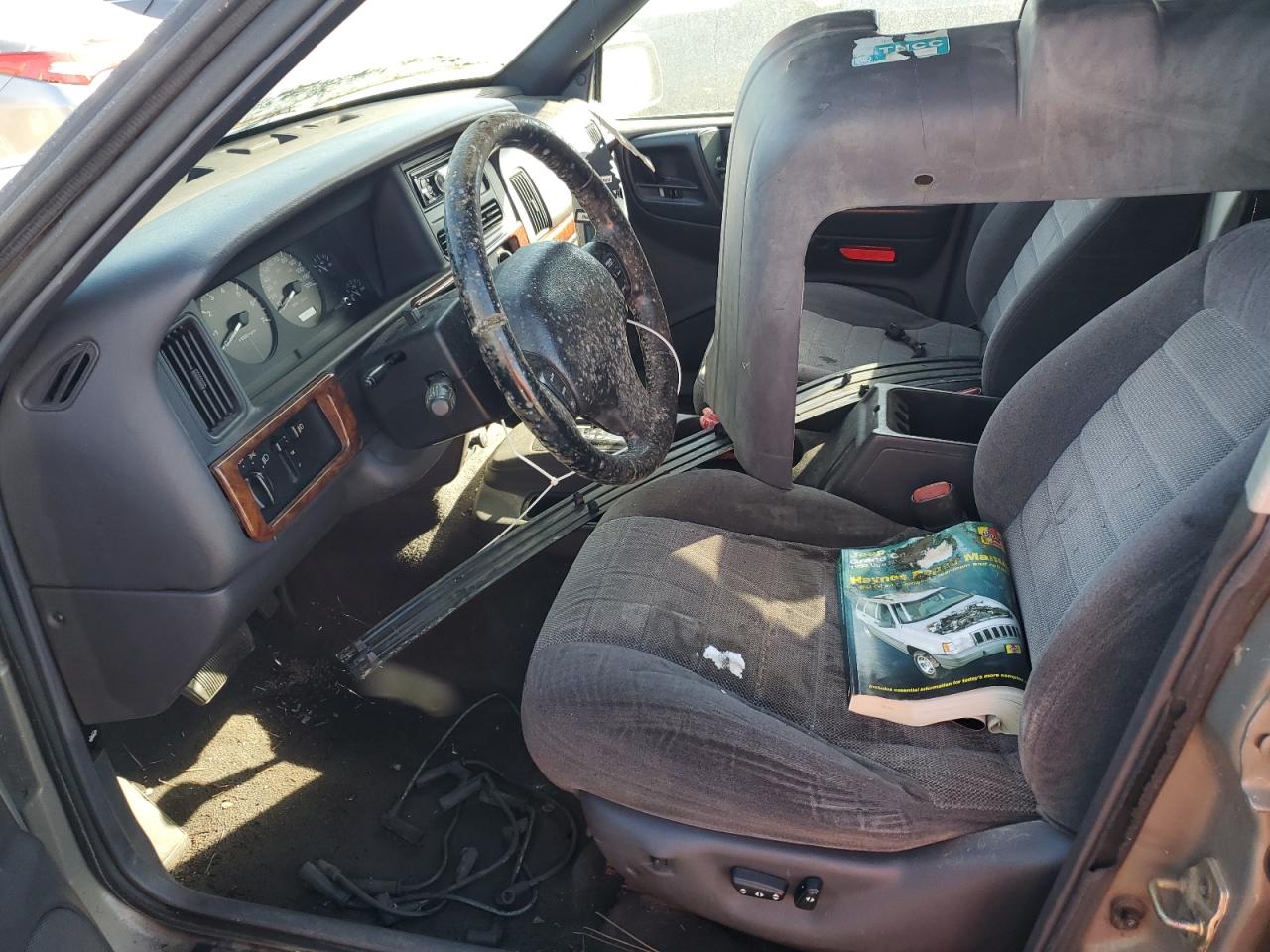 1998 Jeep Grand Cherokee - Image 7