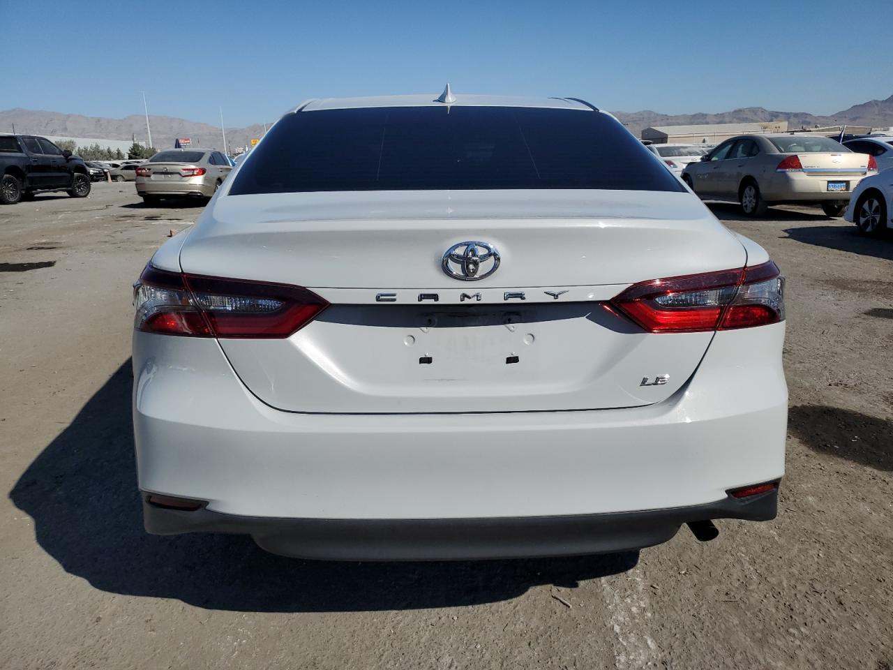 2022 Toyota Camry Le VIN: 4T1C11AKXNU055986 Lot: 73716194