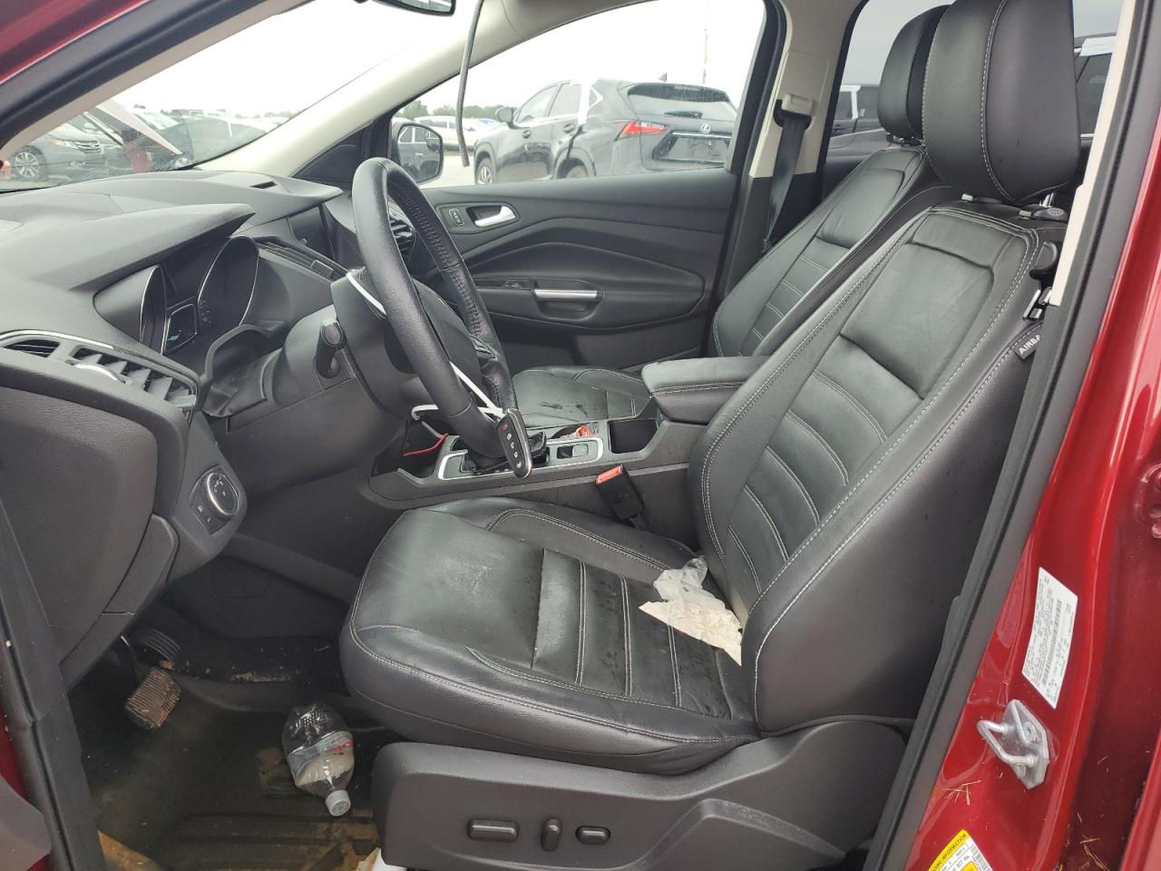 1FMCU9J94JUC71071 2018 Ford Escape Titanium