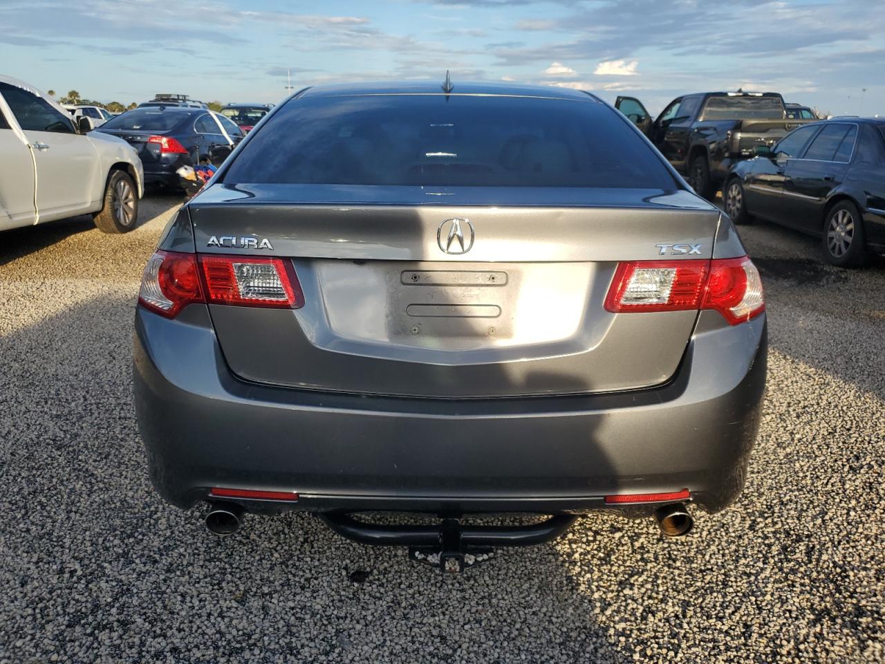 JH4CU2F67AC011097 2010 Acura Tsx