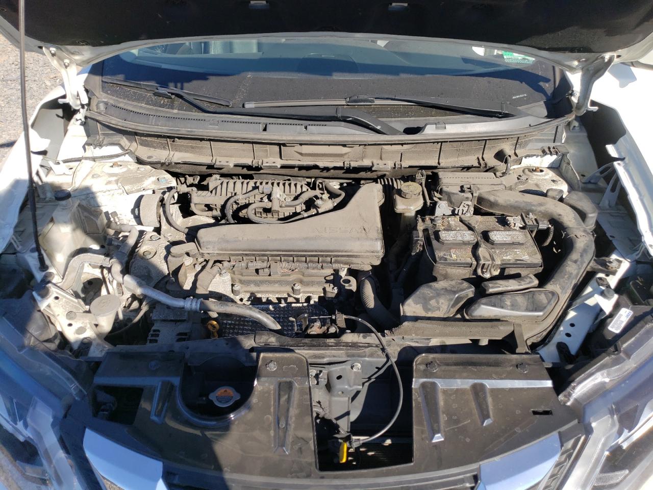 2018 Nissan Rogue - Image 12