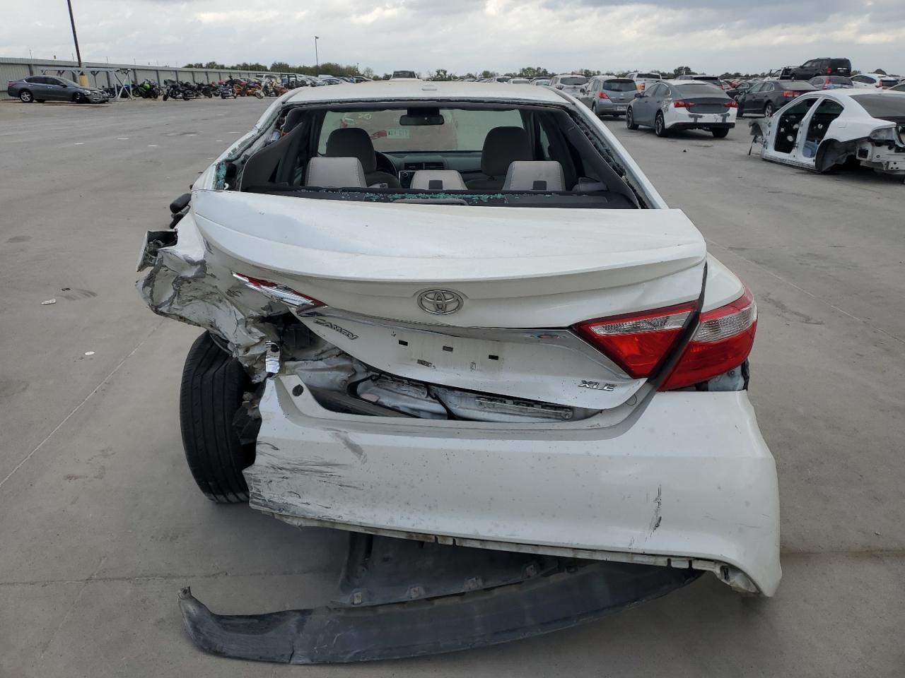 VIN 4T1BF1FK8GU224072 2016 TOYOTA CAMRY no.6