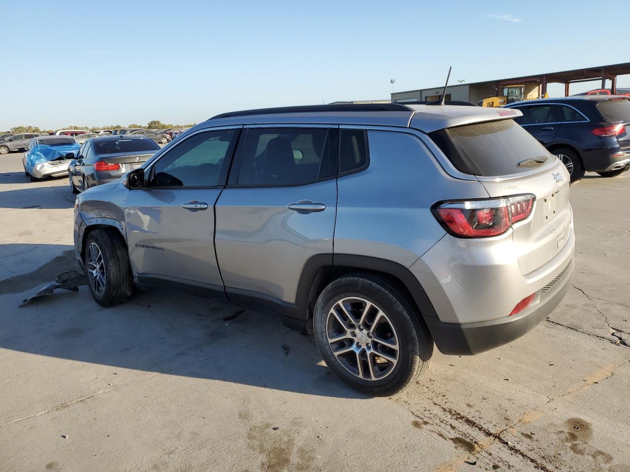 2018 Jeep Compass - Image 2