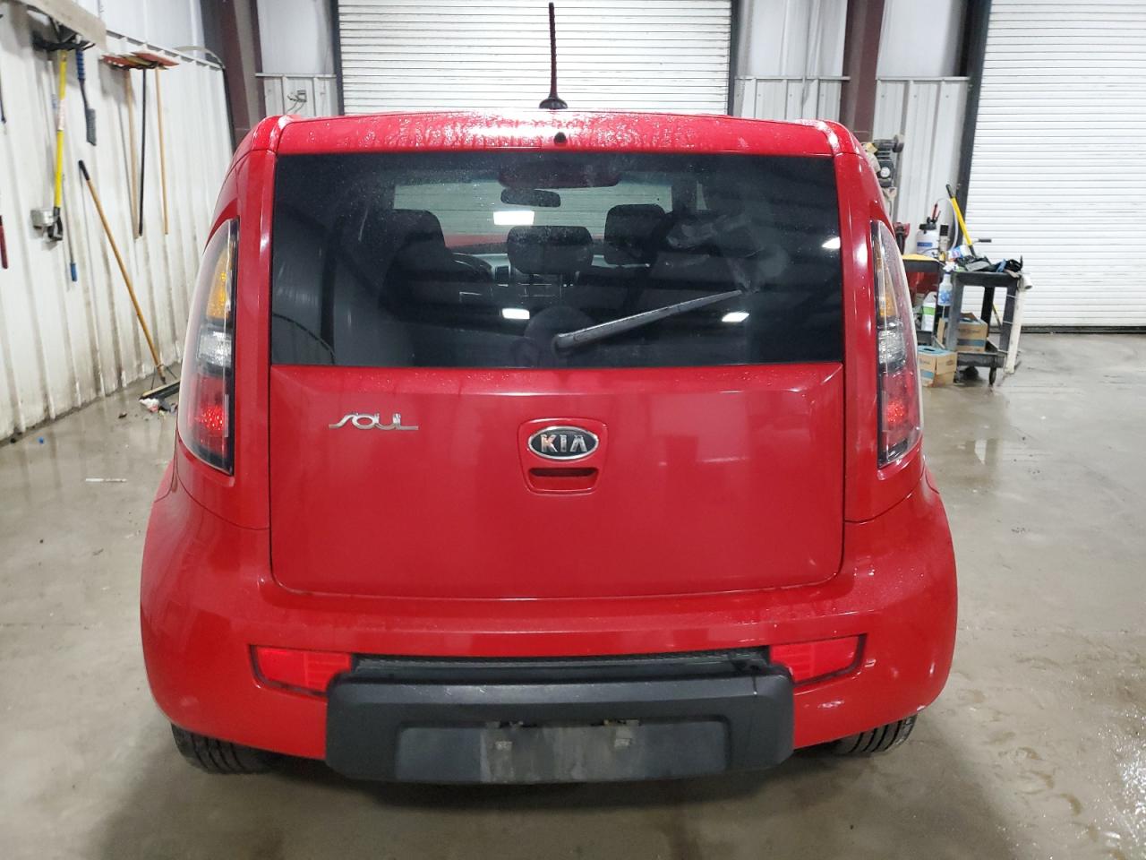 KNDJT2A2XB7324056 2011 Kia Soul +