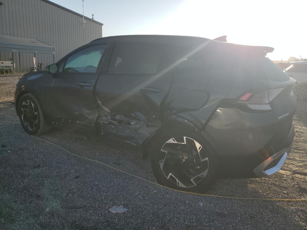 2023 Kia Sportage - Image 2