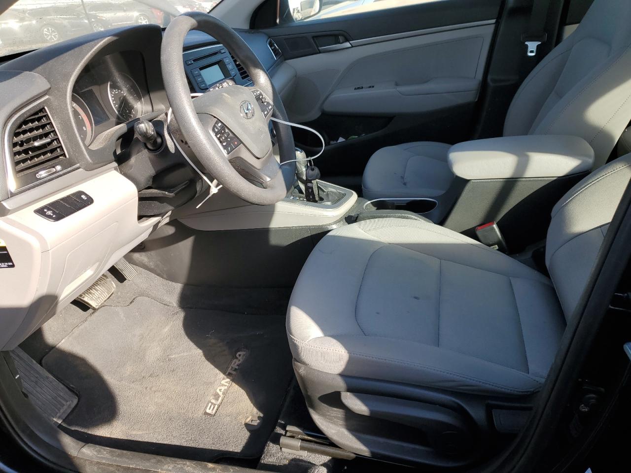 2018 Hyundai Elantra - Image 7