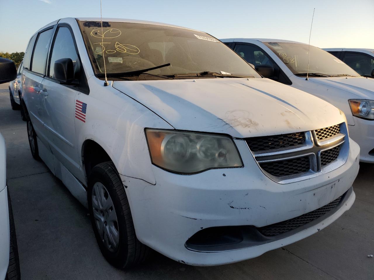 2017 Dodge Caravan - Image 4